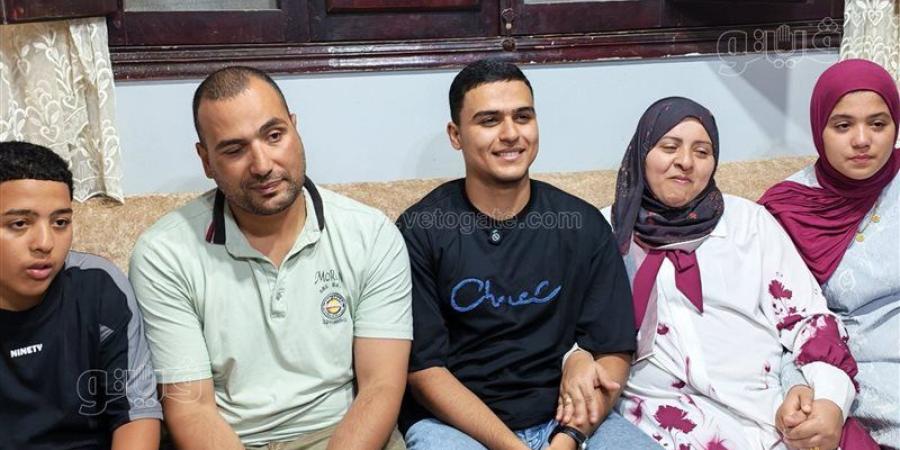 حسين محمد التاسع على الجمهورية بالثانوية العامة: سجدت لله بعد سماع النتيجة وحلمي الالتحاق بهندسة البترول (فيديو) - المدينة برس