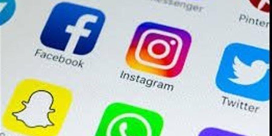 الحكومة تتحرك لضبط السوشيال ميديا.. تشريعات جديدة وغرامات أكبر لمواجهة المخالفات (إنفوجراف) - المدينة برس