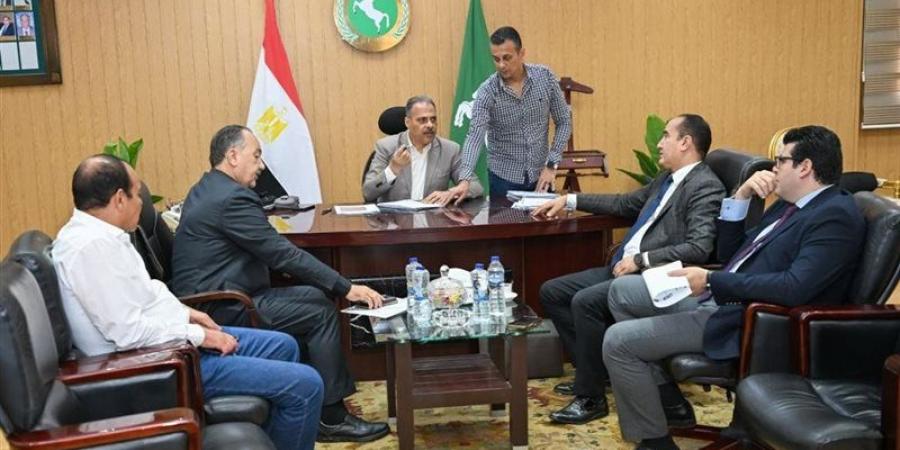 محافظ الشرقية يستقبل عددا من أعضاء الشيوخ والنواب لبحث مطالب وشكاوى المواطنين - المدينة برس