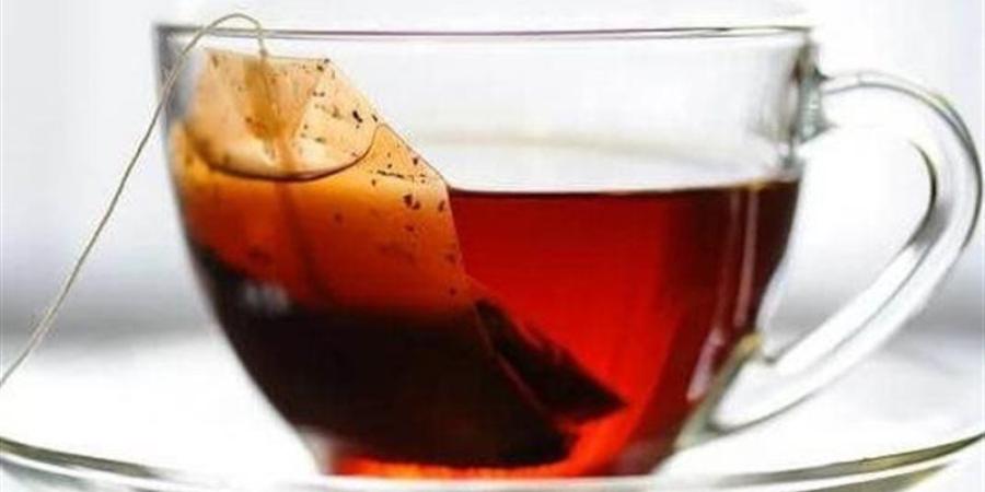 نشارة خشب وزرنيخ ومكواة ملايات، كواليس تصنيع الشاي المغشوش وطرق اكتشافه في منزلك - المدينة برس