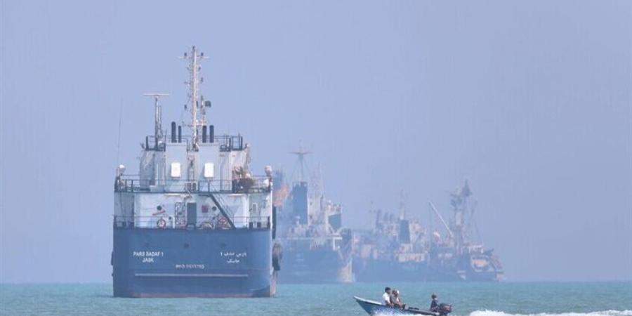 بيانات: عبور 25 سفينة محملة بسلع أولية باب المندب وناقلتين فقط بمضيق هرمز - المدينة برس