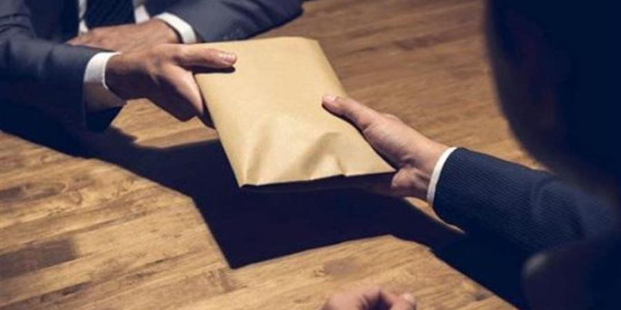 الإفتاء: دفع الرشوة لقضاء المصالح حرام شرعا بنص القرآن والسنة - المدينة برس
