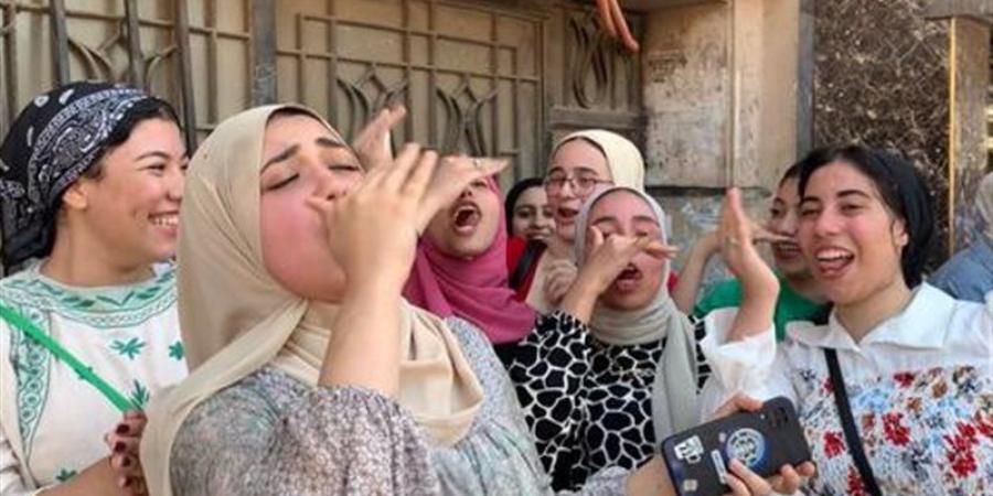 بدء تسليم استمارات النجاح لطلاب الثانوية العامة 2026 بالمدارس - المدينة برس