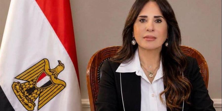 وزيرة الإسكان تتابع مع مسئولي HDP مبيعات وتسويق مشروعات المدن الجديدة - المدينة برس