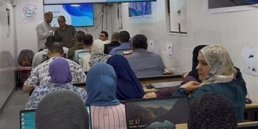 الشرقية تستقبل شاحنة "تك عالطريق"، برامج مجانية في التحول الرقمي والذكاء الاصطناعي - المدينة برس