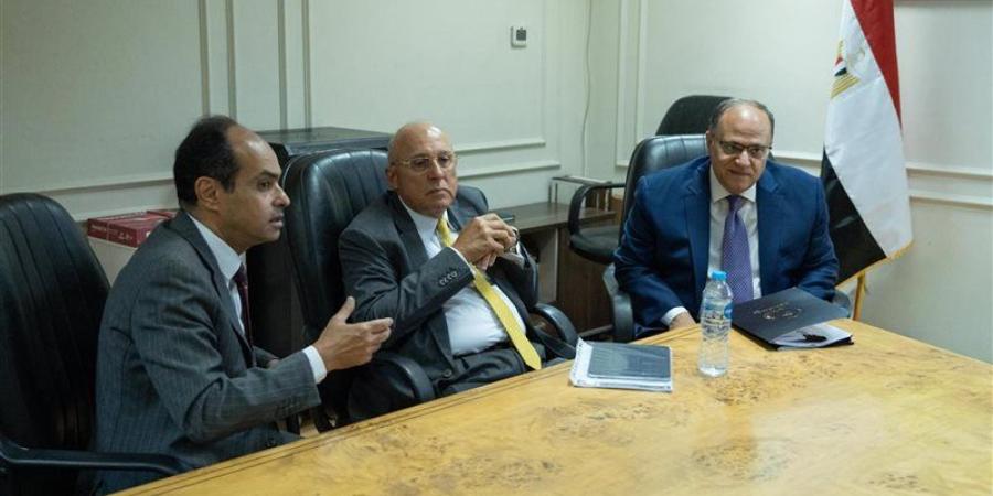 هيئة الدواء تبحث استحداث تخصص "إدارة العلاج الدوائي" ضمن برامج البورد المصري للصيدلة - المدينة برس