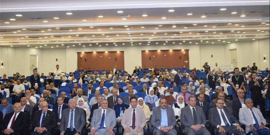 رئيس جامعة بنها يشهد ختام المدرسة الصيفية للروبوتات بهندسة شبرا - المدينة برس