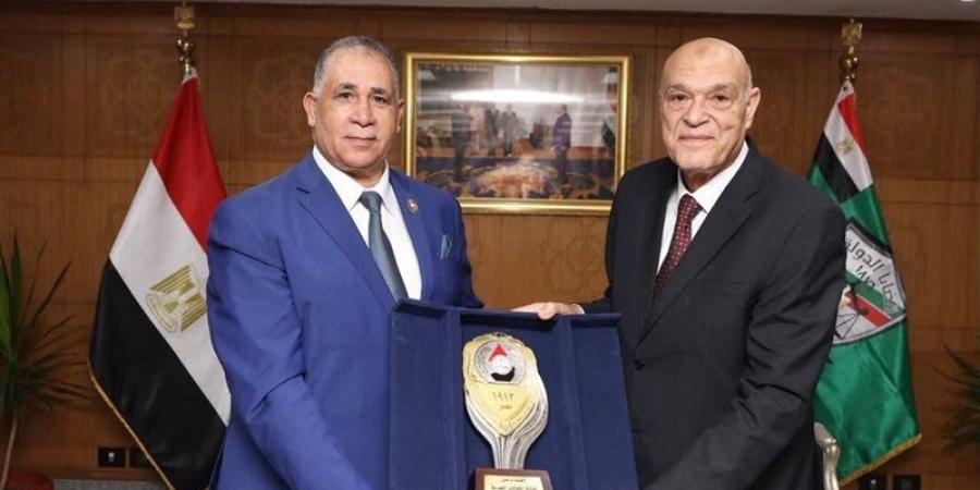 رئيس هيئة قضايا الدولة يستقبل نقيب المحامين - المدينة برس