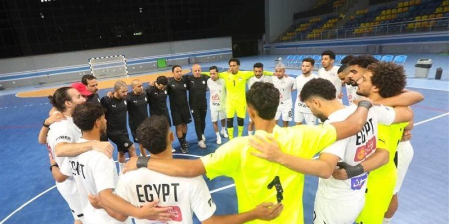 حماس وجدية في معسكر منتخب كرة الصالات استعدادا لمواجهتي تنزانيا - المدينة برس