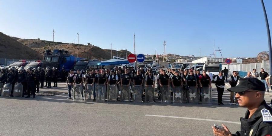 فرق مكافحة العصابات والشغب تعزز الجاهزية الأمنية في محيط سبتة ومليلية - بوابة المدينة برس