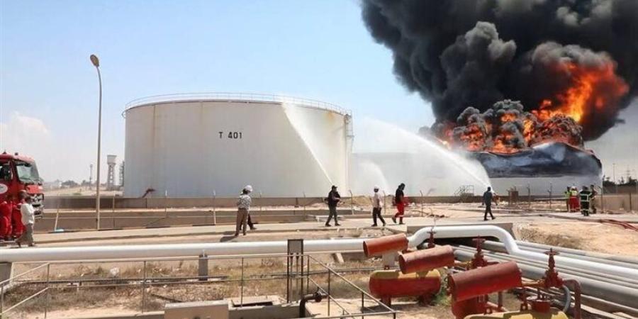 فريق من مكتب النائب العام الليبي يبدأ التحقيق في استهداف مصفاة الزاوية النفطية بالمسيرات - المدينة برس