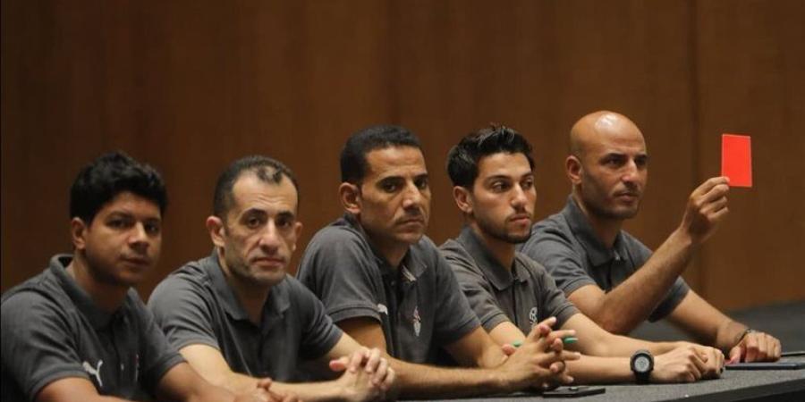 استمرار معسكر حكام دوري المحترفين والممتاز «ب» استعدادًا للموسم الجديد (صور) - المدينة برس