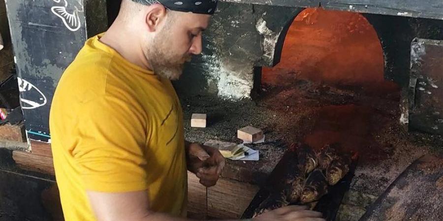 من قلب سوق السمك، أفران بورسعيد البلدي تحافظ على سر النكهة الأصيلة (صور) - المدينة برس