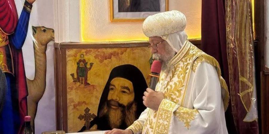 الأنبا إيلاريون يدشن مذبحا جديدًا ويرسم شماسة في إيبارشية البحيرة - المدينة برس