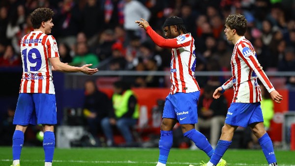 برباعية نظيفة.. اتلتيكو مدريد يكتسح برشلونة في ذهاب نصف نهائي كأس ملك إسبانيا