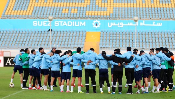 إعلامي يكشف عن دعم لاعبي الزمالك السابقين للأبيض أمام كايزر تشيفز