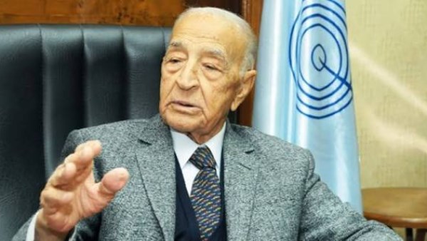وفاة الإذاعي فهمي عمر.. اتحاد الكرة ينعى أحد رموز الإعلام والإدارة الرياضية