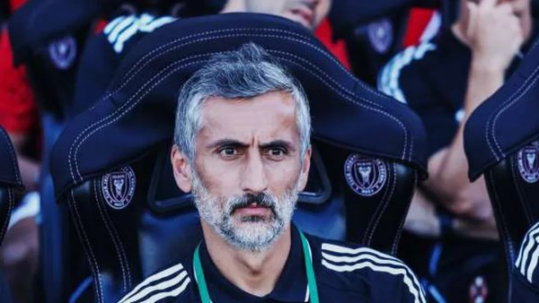 ريبيرو ليس الأول.. النادي الأهلي في قبضة الفيفا