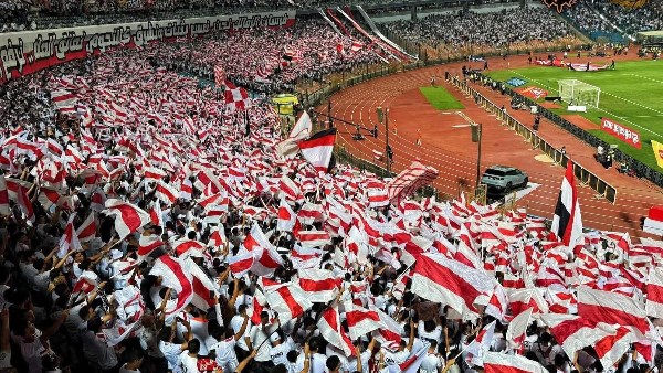 الغندور يشيد بجماهير القلعة البيضاء بعد أحداث مباراة الأهلي والجيش الملكي