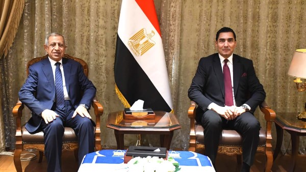 وزير الرياضة يلتقي رئيس الأكاديمية العربية للعلوم والتكنولوجيا لبحث تطوير وتعزيز التعاون