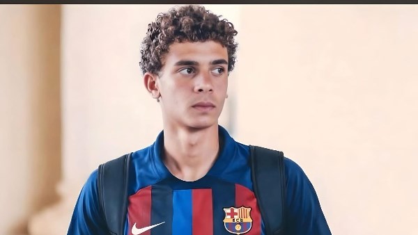 محمد المحمودي يكشف كواليس أزمة حمزة عبدالكريم مع برشلونة