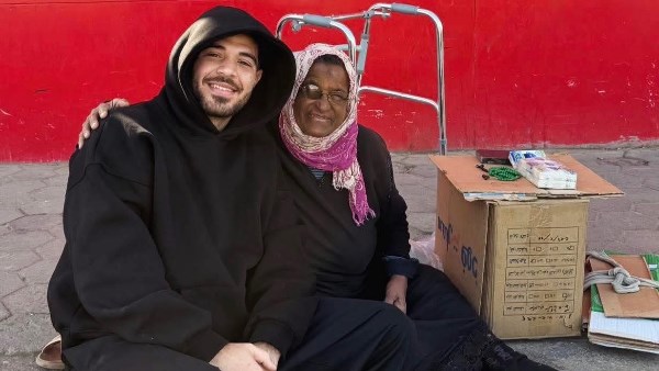 كل النعم بسبب دعائها.. حمزة علاء يوجه رسالة لـ عاملة أمام النادي الأهلي