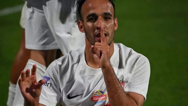 البركة الهداف.. دويدار يتغنى بلاعب الزمالك ناصر منسي