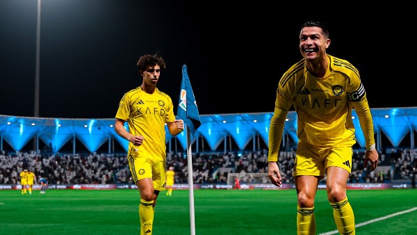 هدف أنهى الجدل وأعاد الهيبة وعلى طريقة الحضري.. رونالدو يكتب فصلًا جديدًا من التحدي في الملاعب السعودية