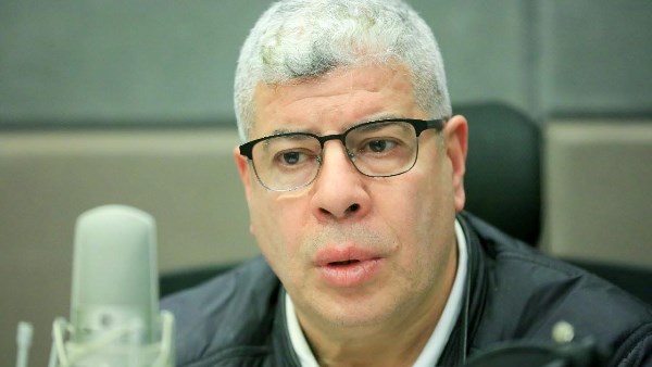 شوبير يكشف حقيقة رفض كوكا اللعب في مركز الظهير الأيسر