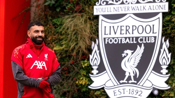 بين صمت الشباك وضجيج الانتقادات.. ماذا يحدث لمحمد صلاح في ليفربول؟