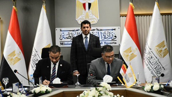 وزير الرياضة يشهد توقيع بروتوكول تعاون لدعم الامتياز التجاري وريادة الأعمال