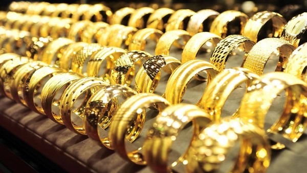 سعر الذهب الآن.. عيار 21 تخطي 7500 جنيه