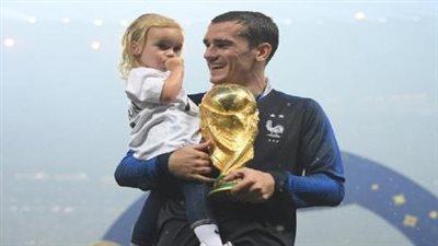في عيد ميلاده الـ 35.. الفرنسي جريزمان رجل الألقاب الفردية والجماعية في الكرة الأوروبية