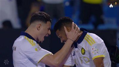 الخليج ضد النصر.. أيمن يحيى يسجل الهدف الثاني لـ النصر في مرمى الخليج بدوري روشن السعودي