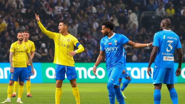 الكرة تتحدى التوتر في الشرق الأوسط.. هل تأثرت الدوريات فى الدول العربية بالحرب الأمريكية الإسرائيلية - الإيرانية