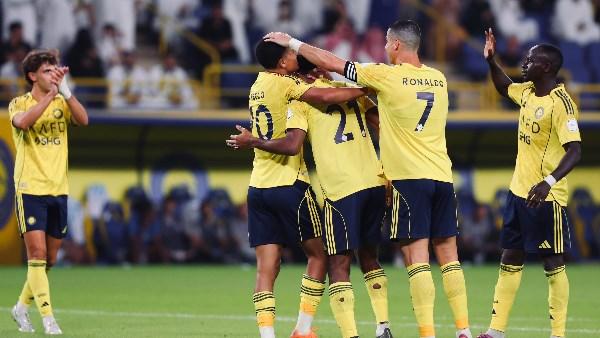 النصر يكتسح الخليج بخماسية نظيفة في الدوري السعودي ويحافظ على الصدارة