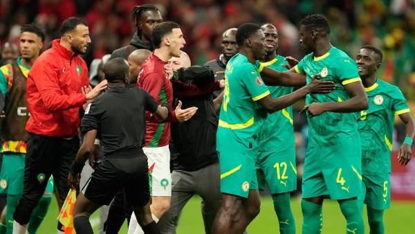 باتريس موتسيبي يعقد مؤتمراً صحفياً في القاهرة للرد على أزمة نهائي أمم إفريقيا