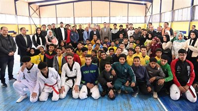 وزير الشباب والرياضة يتفقد تدريبات المشروع القومي للموهبة والبطل الاوليمبي بالاسماعيلية