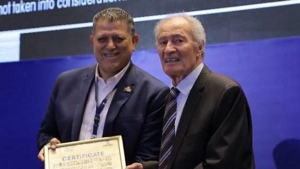 رئيس الاتحاد الدولي لليد يهنئ نظيره المصري بعيد الفطر