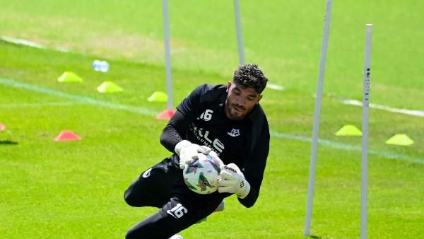 الزمالك يقرر توقيع عقوبه ماليه ضخمه علي محمد صبحي
