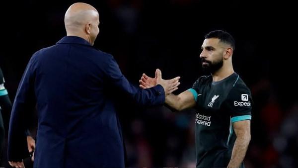 سلوت يدافع عن محمد صلاح بعد الخسارة أمام جالطة سراي
