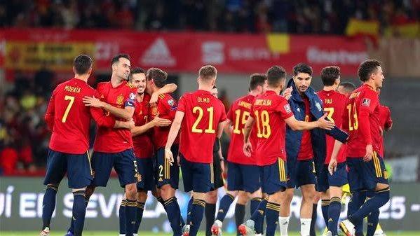تشكيل منتخب مصر وإسبانيا المتوقع قبل موقعة الليلة