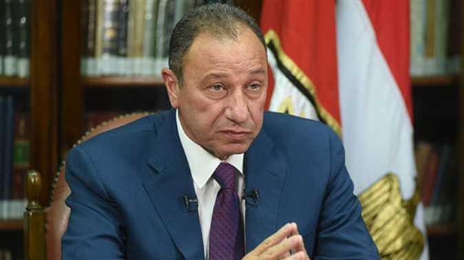 «كابتني وكابتنا كلنا بنحبك».. نجم الأهلي السابق يُدافع عن محمود الخطيب