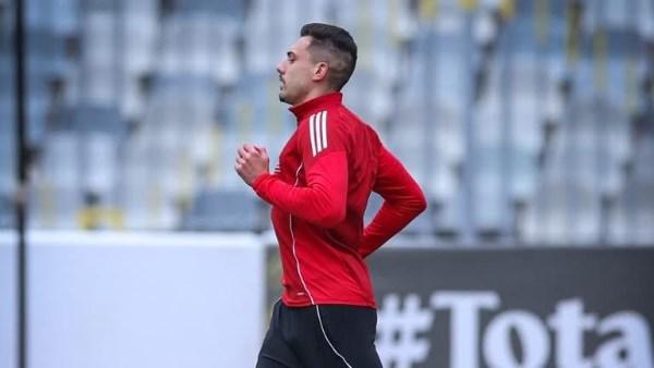 راتب جراديشار يعرقل الأهلي في تسويقه