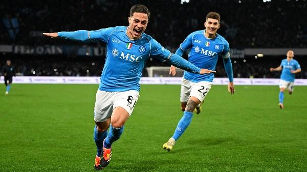 تشكيل مباراة نابولي وميلان في الدوري الإيطالي