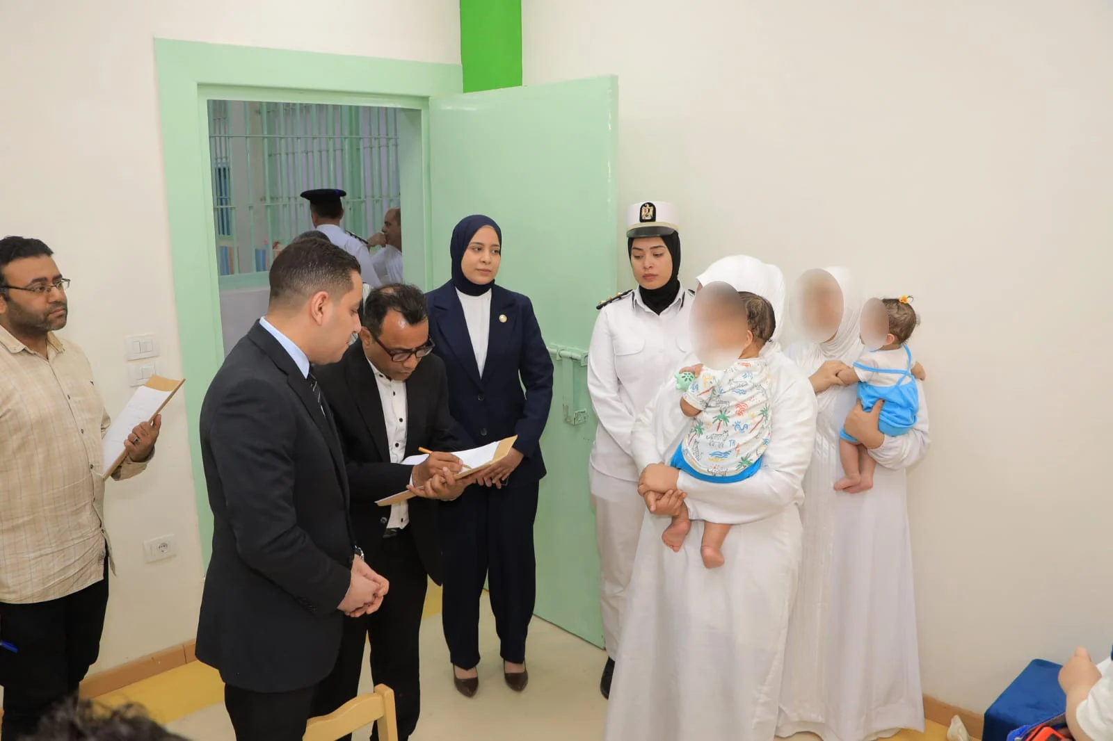 النيابة العامة تُجري تفتيشًا لمركز إصلاح 5
