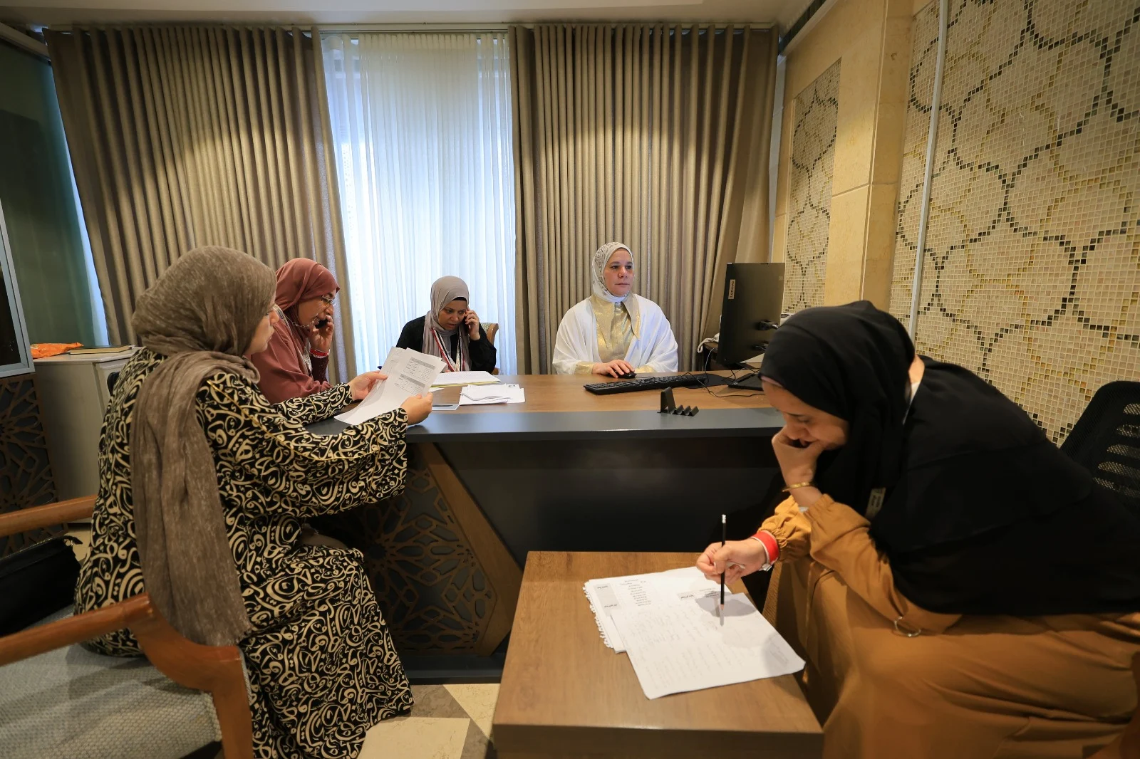 بعثة حج الجمعيات الأهلية ترفع درجات الاستعداد عقب وصول جميع الحجاج لمكة المكرمة ى