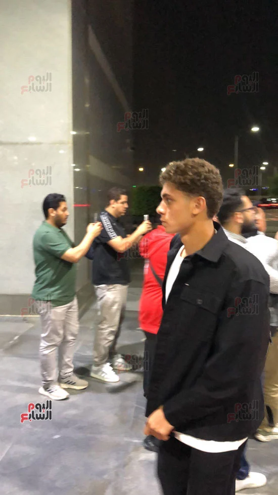 وصول بعثه المنتخب (3)