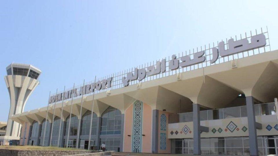 تحقيق عاجل في "صفقة المليونين دولار" لتنظيف مطار عدن