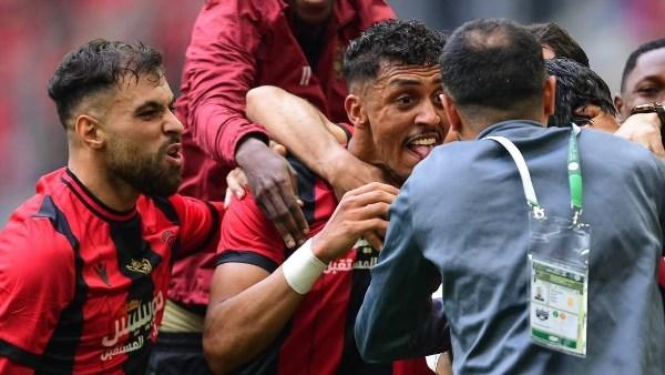 منافس الزمالك .. اتحاد العاصمة يتوج بكأس الجزائر بالفوز على بلوزداد